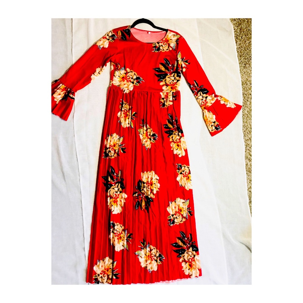 VINTAGE RED DRESS